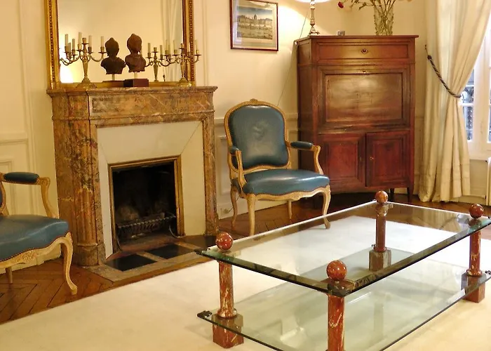 Apartment Living In Paris - Palais Bourbon